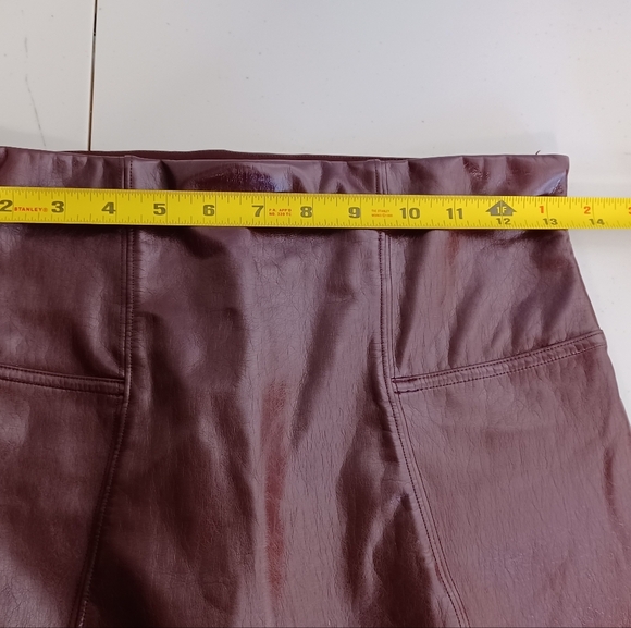 Spanx Faux Patent Leather Sz M Leggings - Picture 9 of 13